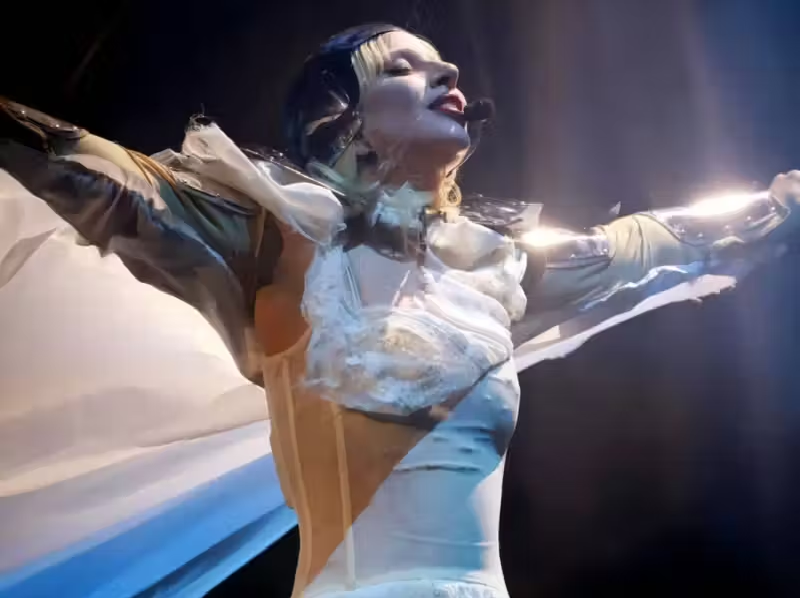 Lady Gaga já está no Rio e mobiliza 5 mil policiais e drones em megaesquema de segurança; veja